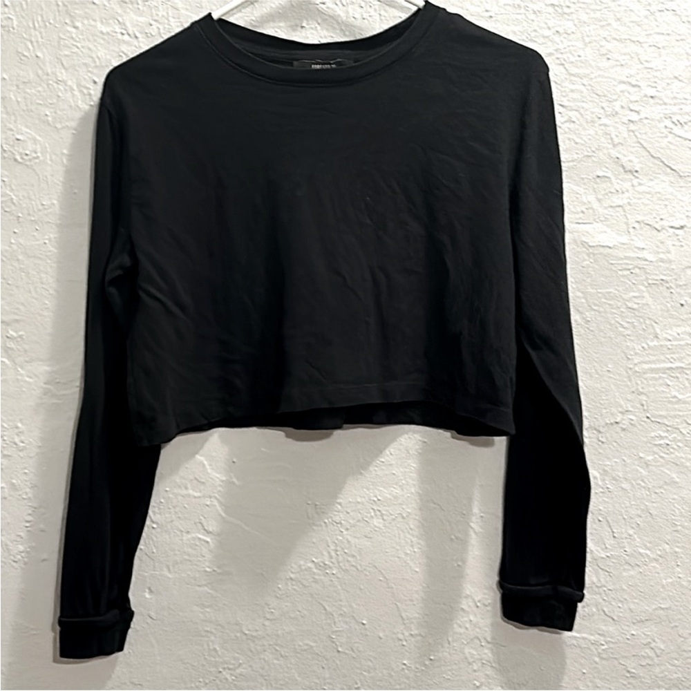 Forever 21 - Women’s Black Cropped Basic Tee Long Sleeve - Size S